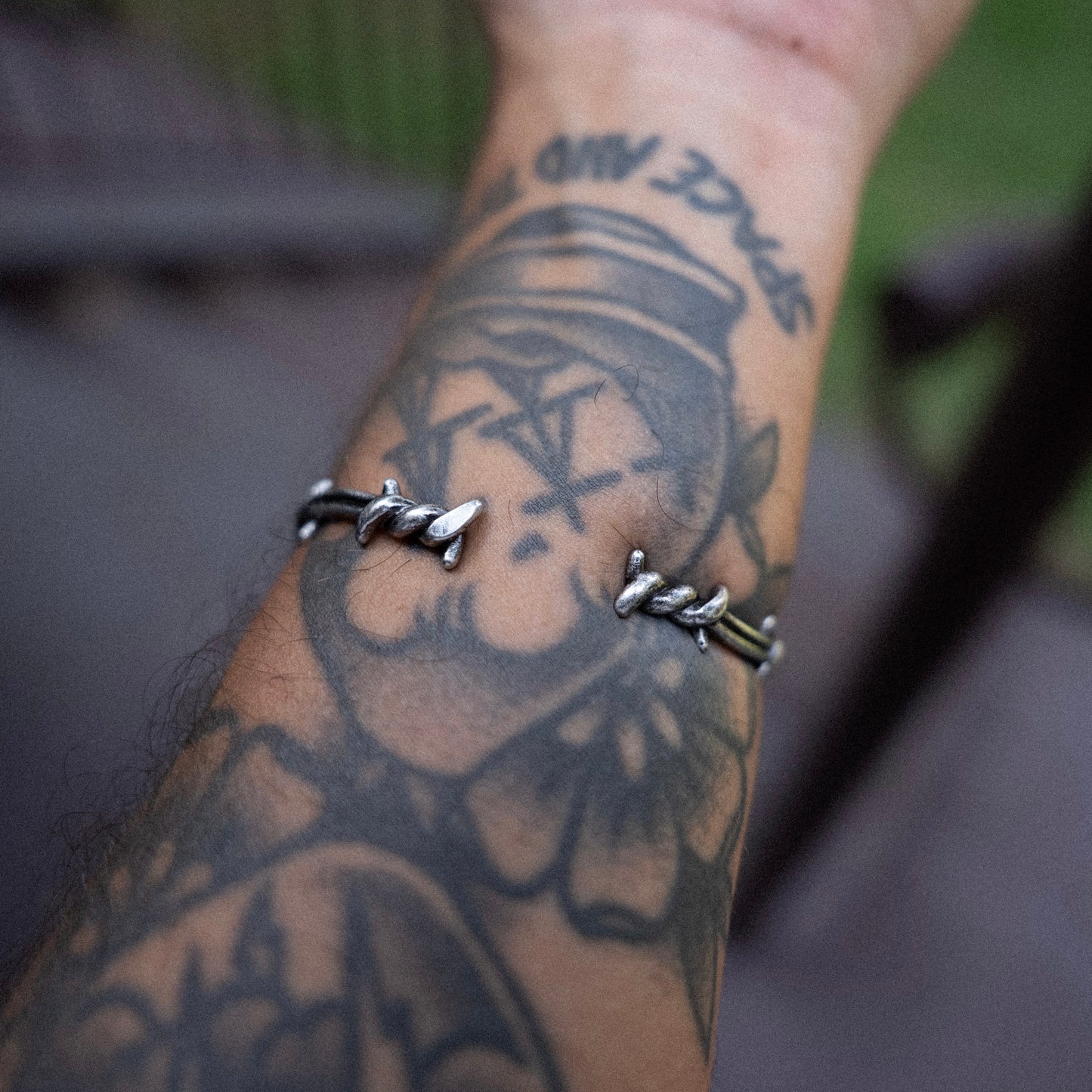 Pulseira Wired
