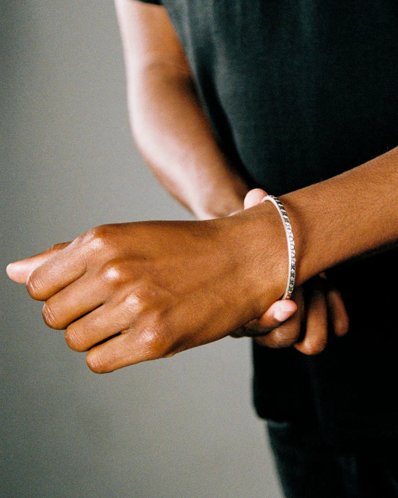 Two Jeys Star Studded Bangle